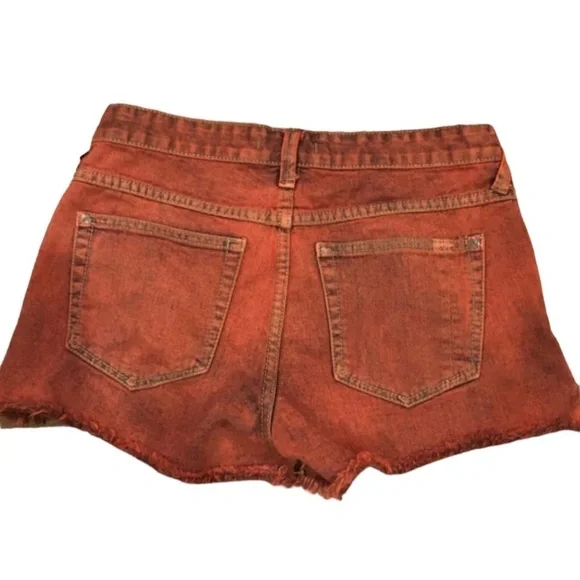 FREE PEOPLE Overdyed Distressed Jean Shorts w/ Raw Hem in Sunrise Red Size 26 - Picture 3 of 9